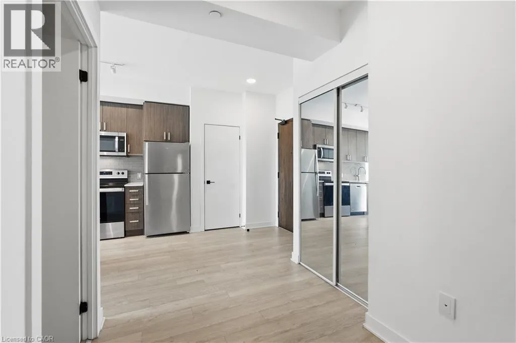 2782 BARTON Street E Unit# 302 #302