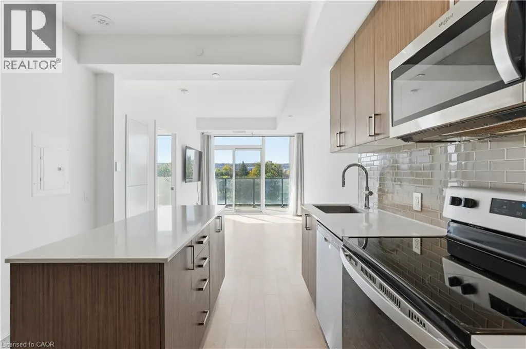 2782 BARTON Street E Unit# 302 #302