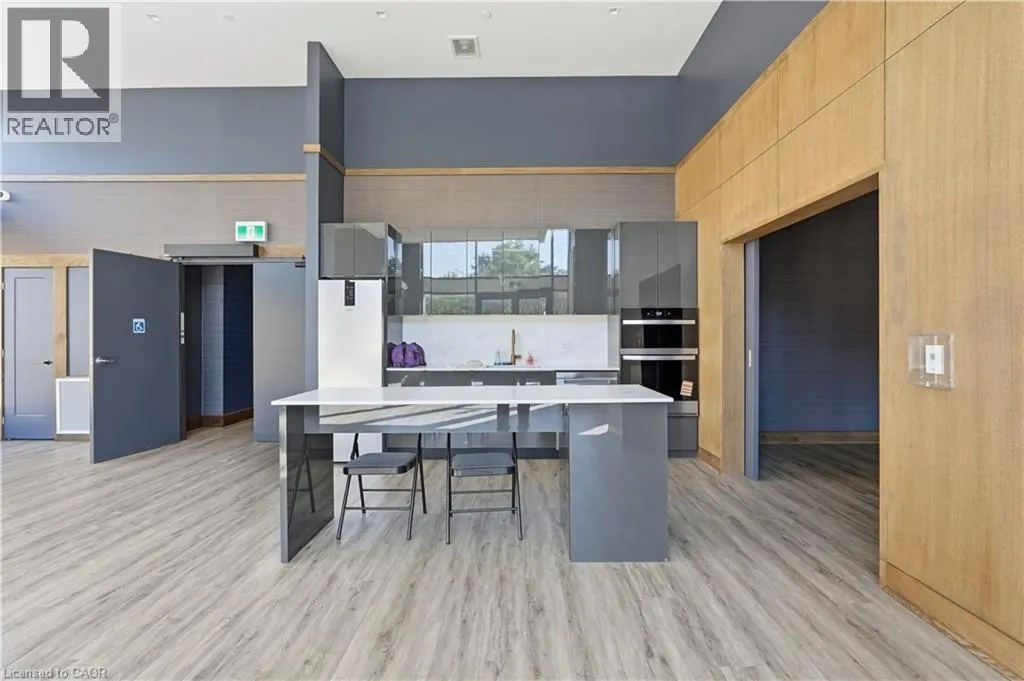 2782 BARTON Street E Unit# 302 #302