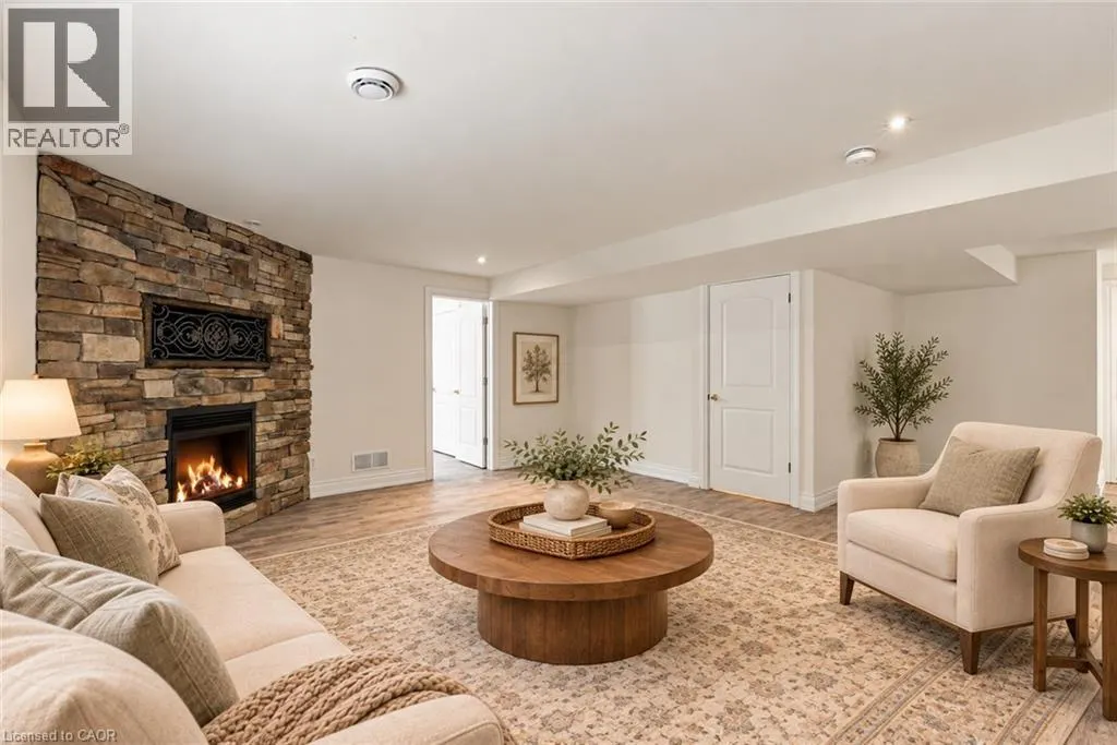 3 HILLSIDE Drive