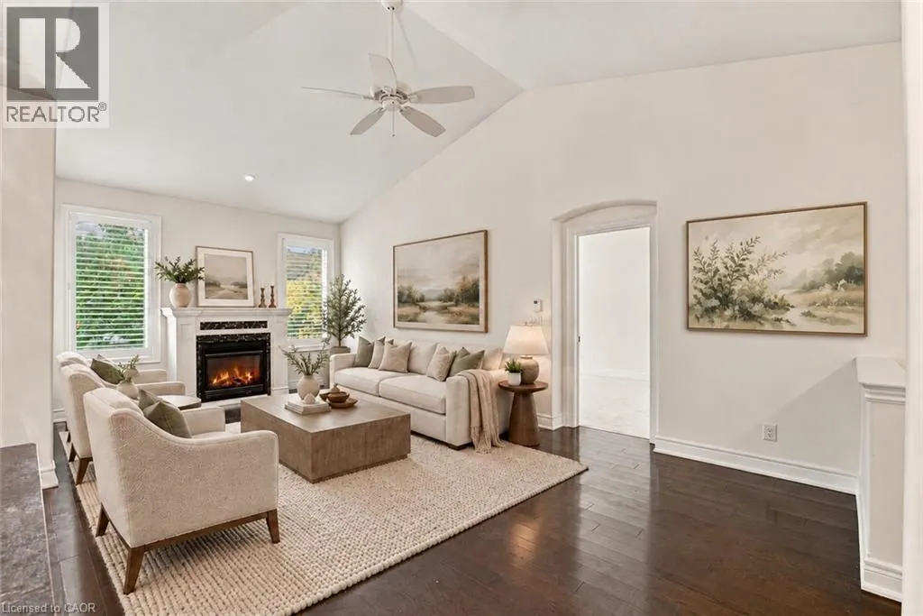 3 HILLSIDE Drive
