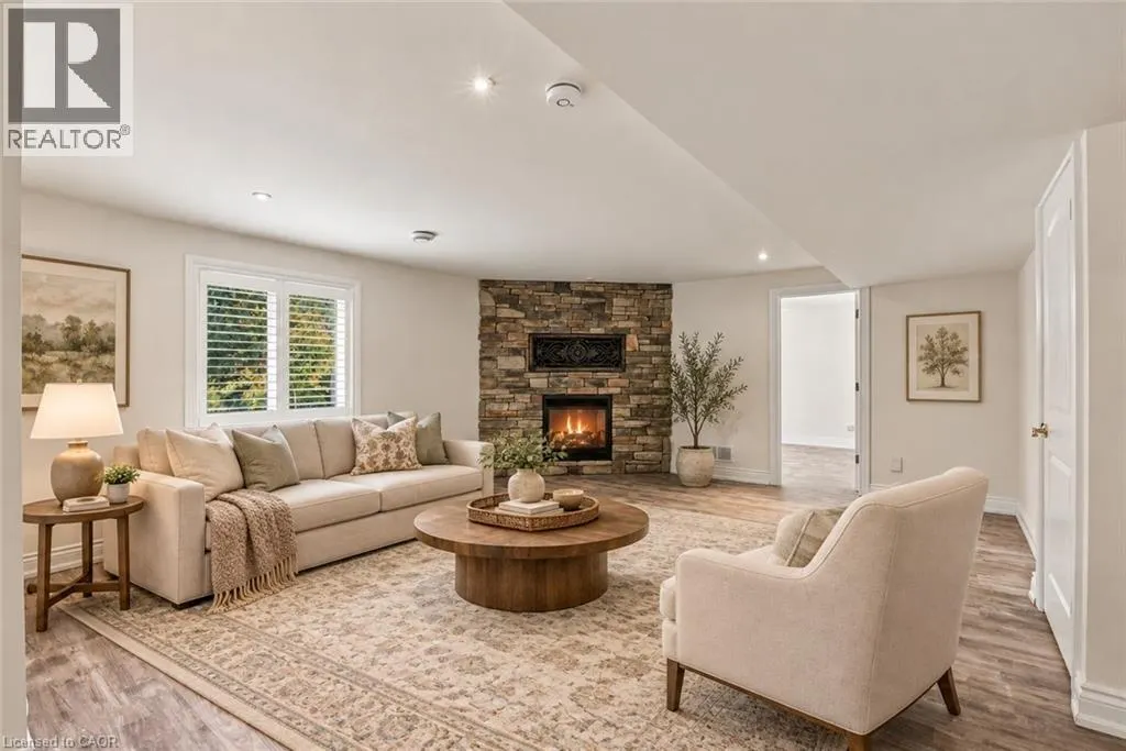 3 HILLSIDE Drive