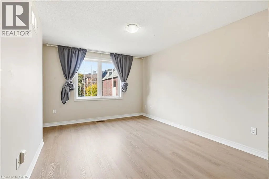 362 PLAINS Road E Unit# 10 #10