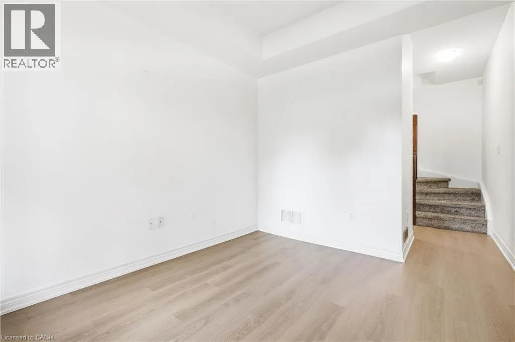 362 PLAINS Road E Unit# 10 #10