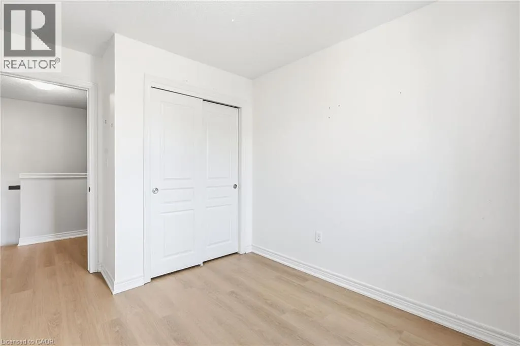 362 PLAINS Road E Unit# 10 #10