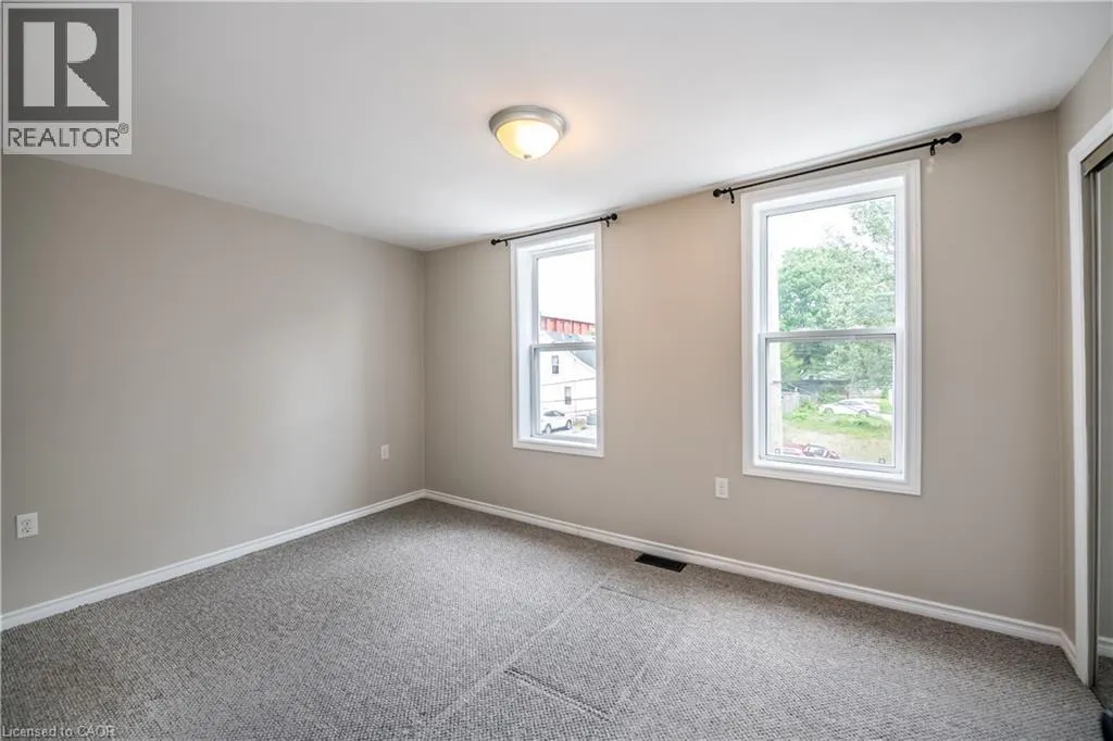 10 DOUGLAS Avenue