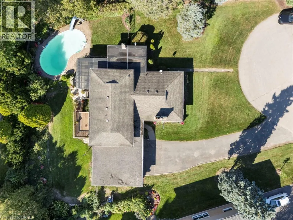 6 HOWARD Road
