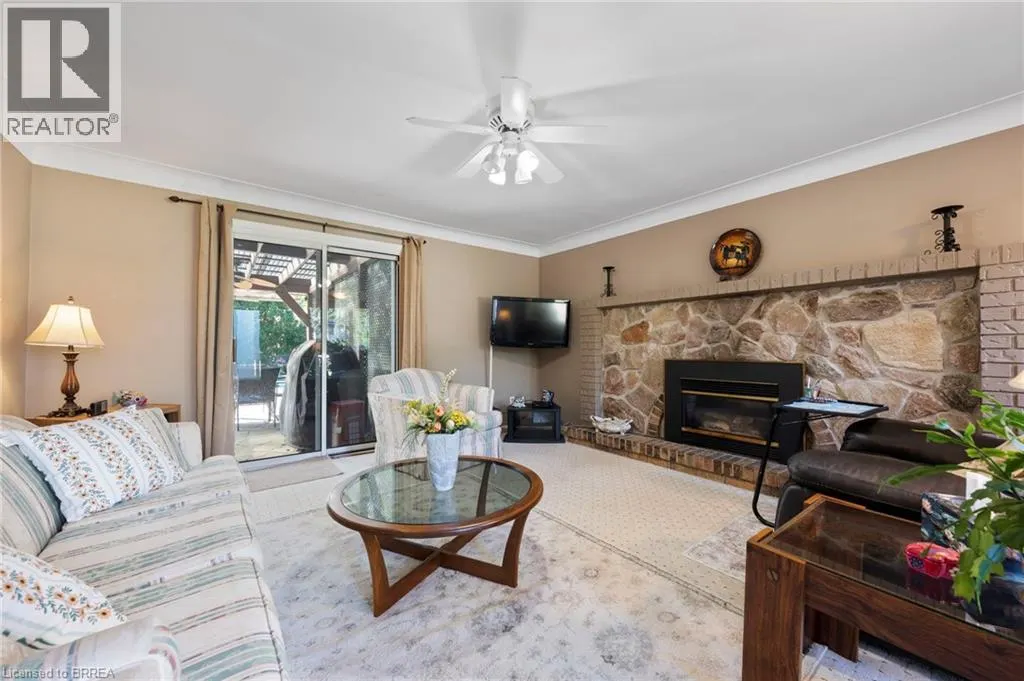 6 HOWARD Road
