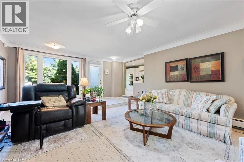 6 HOWARD Road