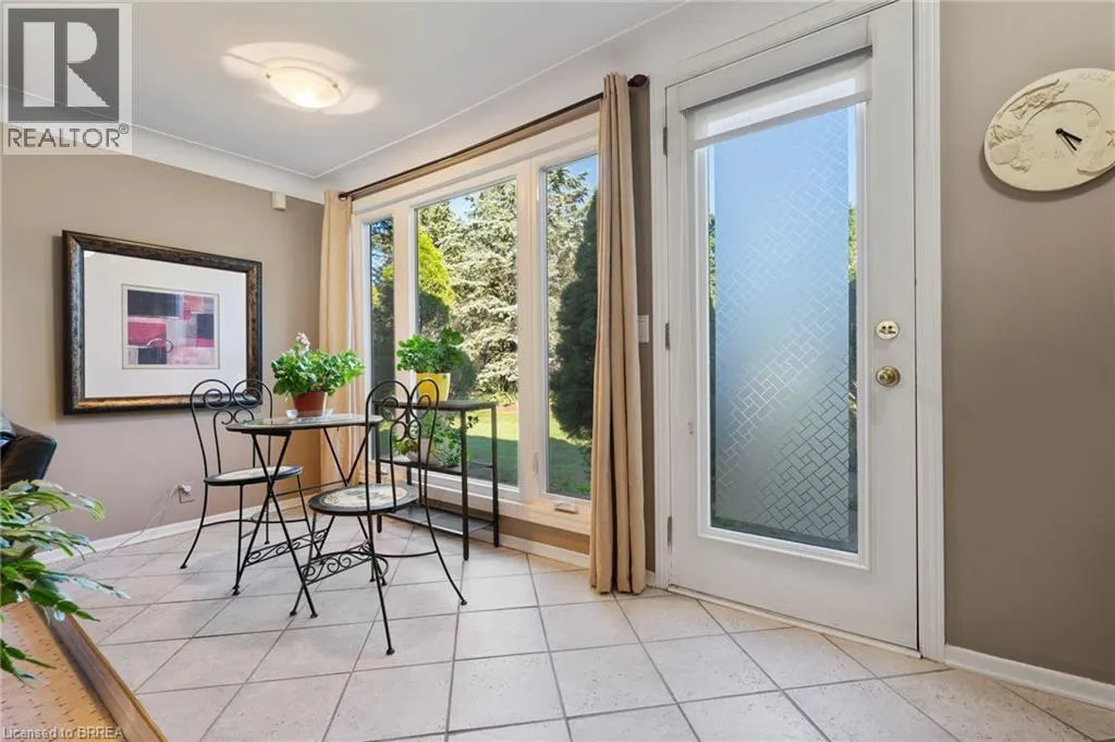 6 HOWARD Road
