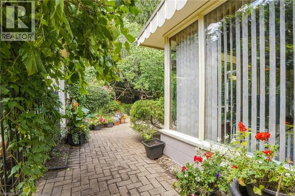 313 NORTH SHORE Boulevard W
