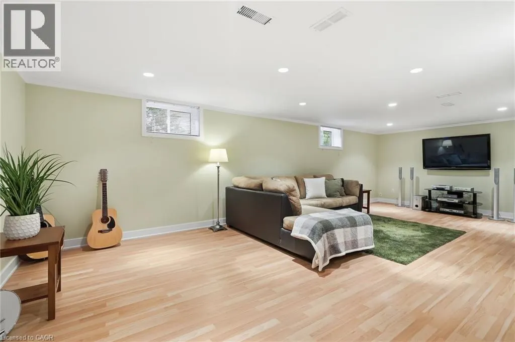 313 NORTH SHORE Boulevard W