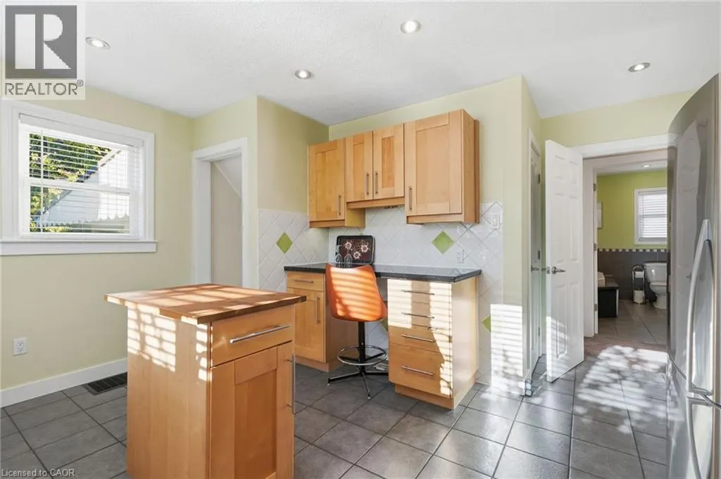 313 NORTH SHORE Boulevard W