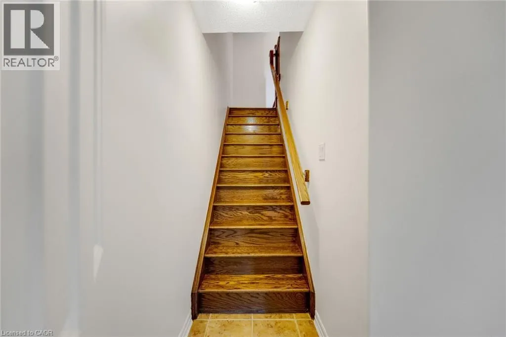 890 FOWLES Court