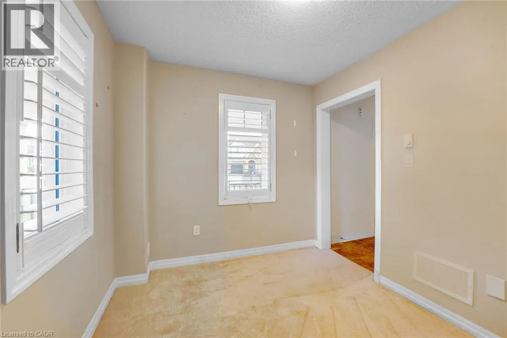 890 FOWLES Court