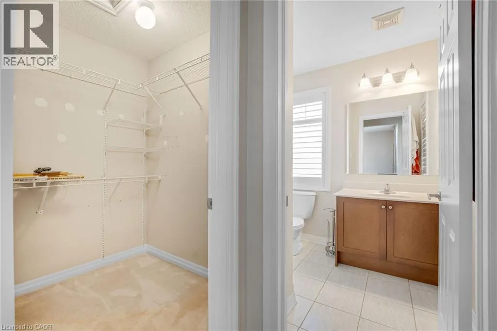 890 FOWLES Court