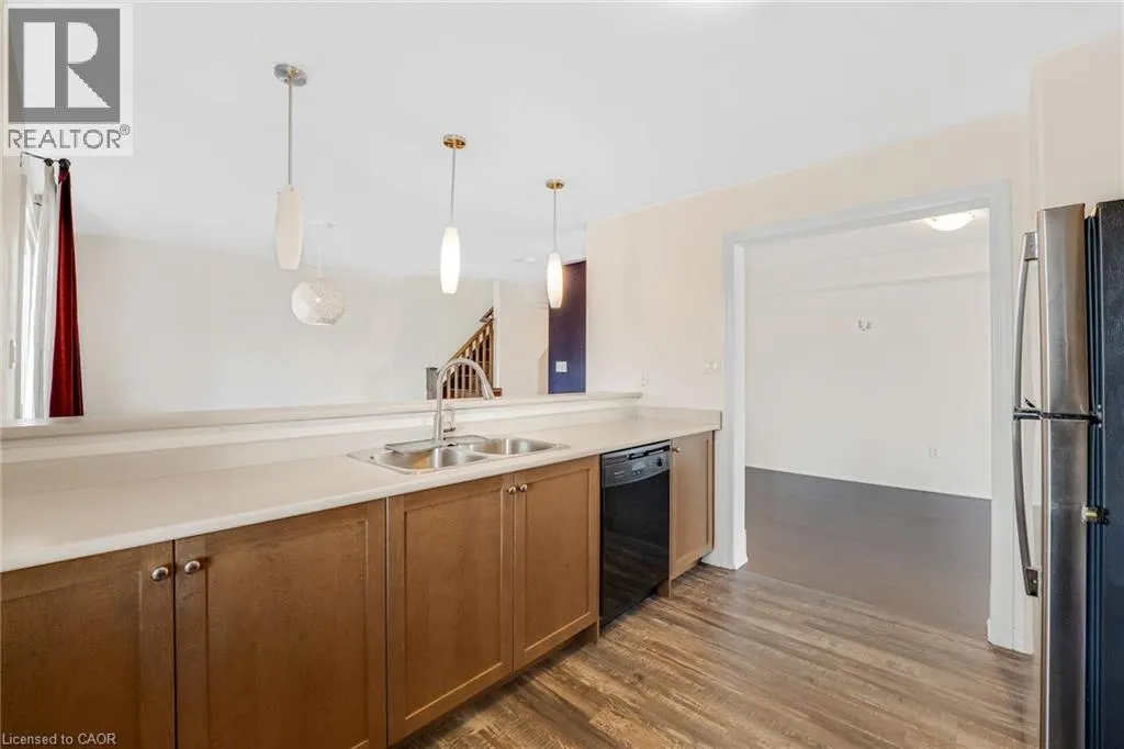 890 FOWLES Court