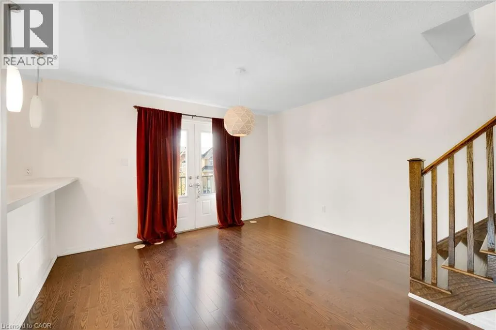 890 FOWLES Court