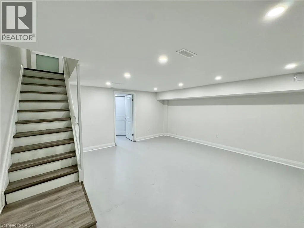 134 JANSEN Avenue