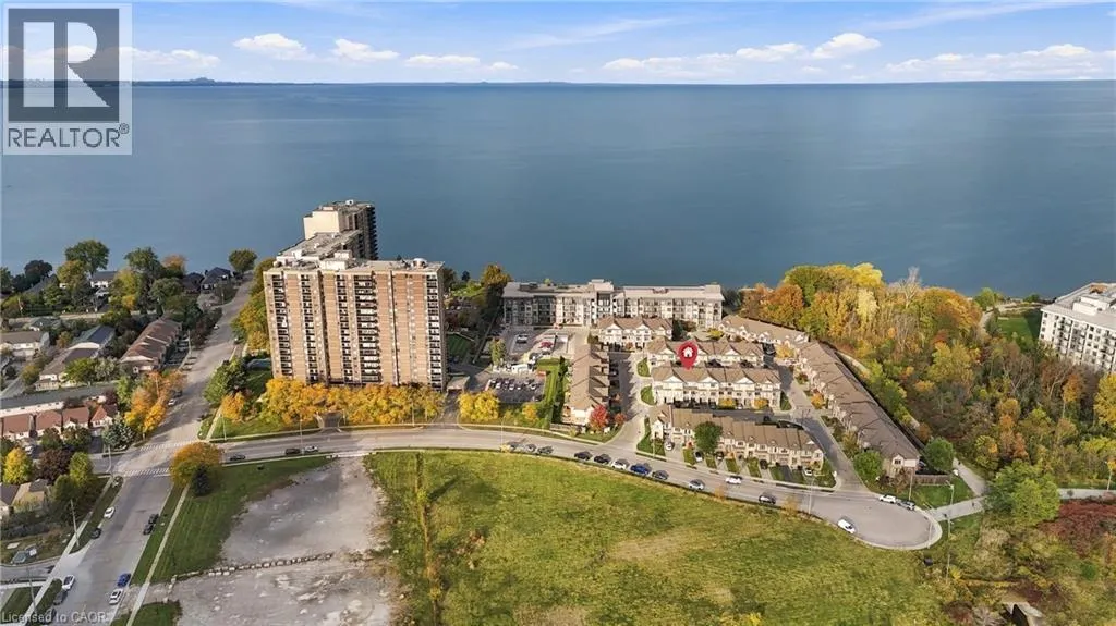 4 WATERVIEW Drive