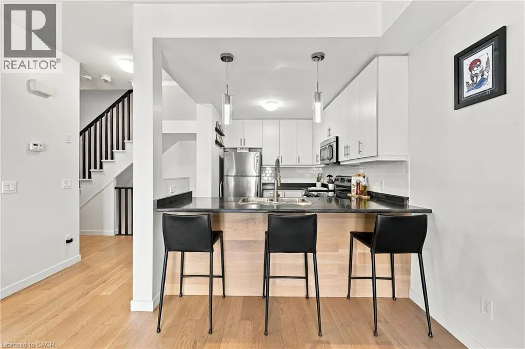4 WATERVIEW Drive