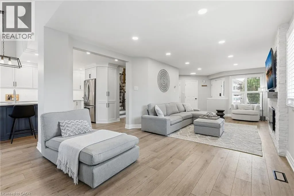 4109 FOREST RUN Avenue