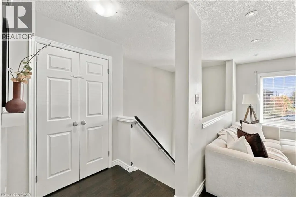 70 WILLOWRUN Drive Unit# M1 #M1