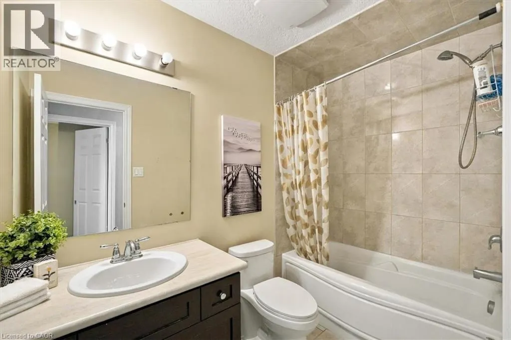 70 WILLOWRUN Drive Unit# M1 #M1