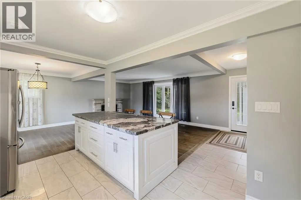 205 SUNNYRIDGE Road
