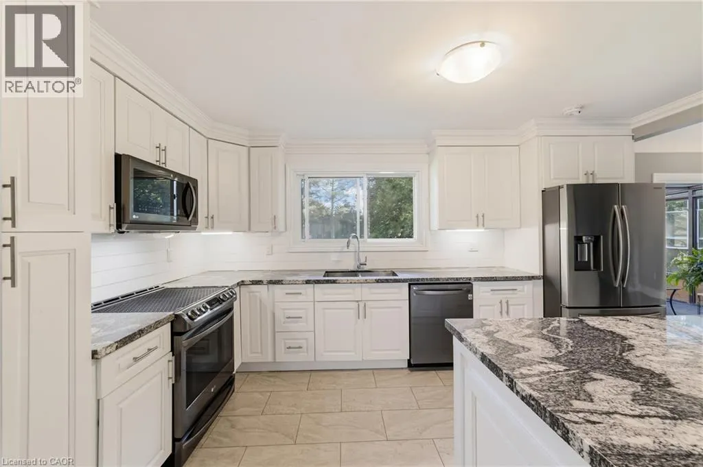 205 SUNNYRIDGE Road