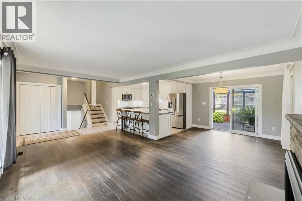 205 SUNNYRIDGE Road