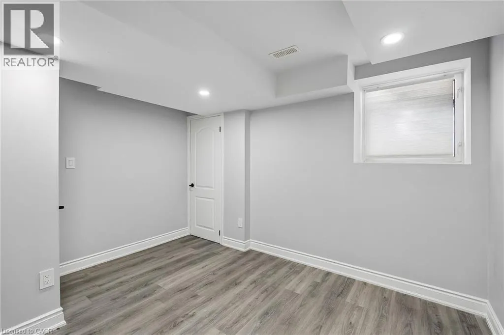 16 ALEXANDRA Drive