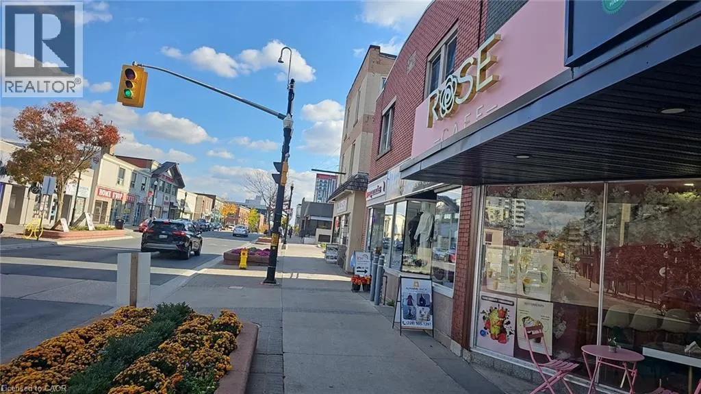 185 KING Street E