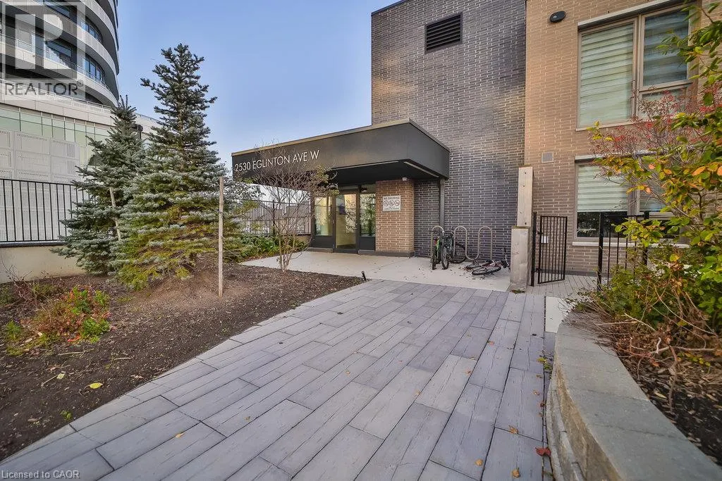 2530 EGLINTON Avenue W Unit# 102 #102