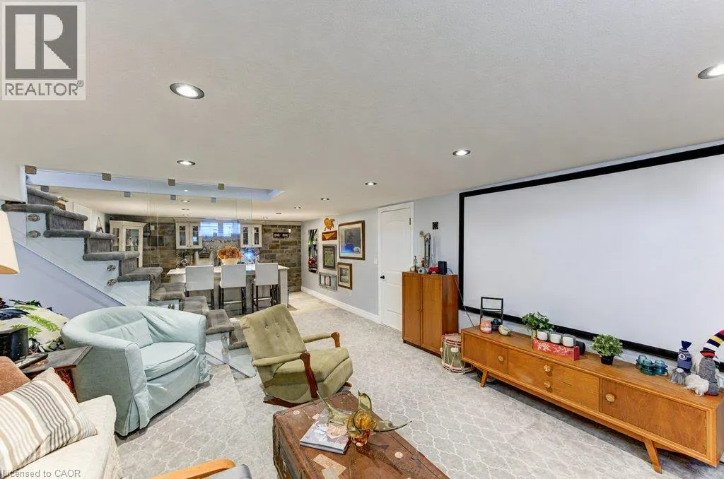 1529 NAFZIGER Road