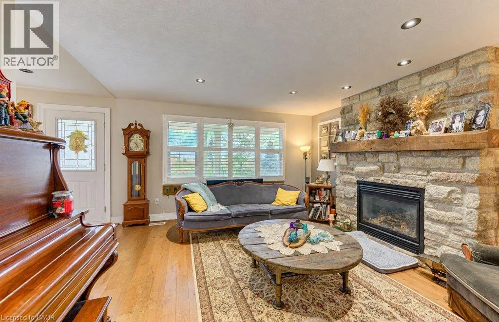 1529 NAFZIGER Road