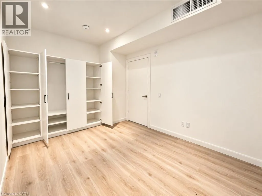 741 KING Street W Unit# 1705 #1705