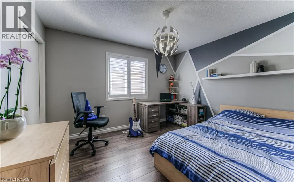 308 COLTON Circle Unit# Upper Level