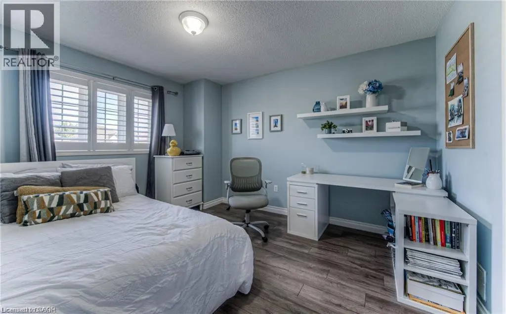 308 COLTON Circle Unit# Upper Level