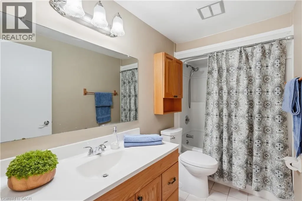 66 SUMMERCREST Drive Unit# 14 #14