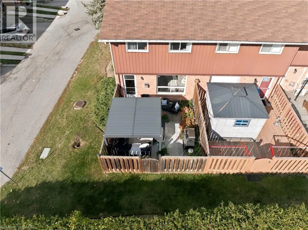 66 SUMMERCREST Drive Unit# 14 #14
