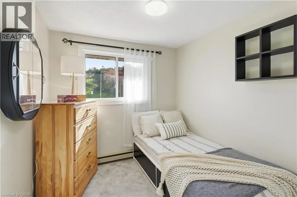 66 SUMMERCREST Drive Unit# 14 #14