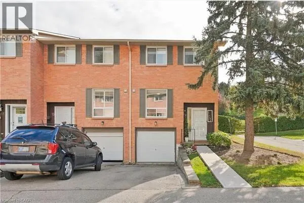 66 SUMMERCREST Drive Unit# 14 #14