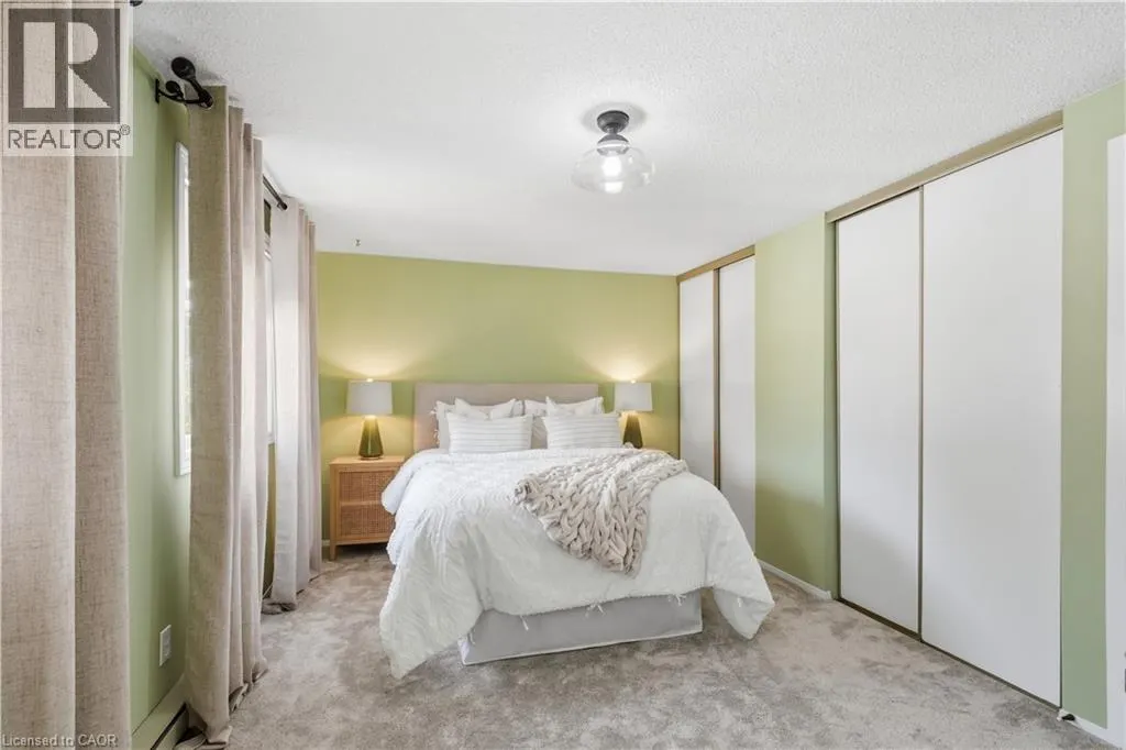 66 SUMMERCREST Drive Unit# 14 #14