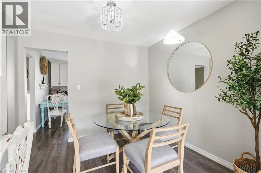 66 SUMMERCREST Drive Unit# 14 #14