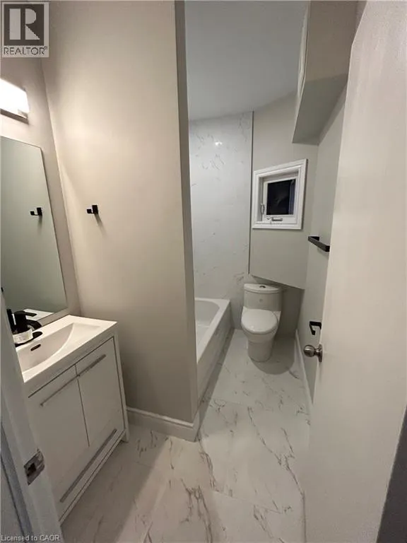 144 LOCKE Street Unit# 3 #3