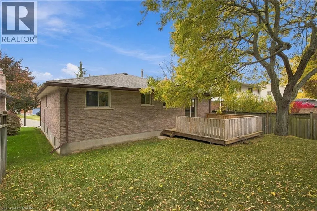 30 CARLYLE Place
