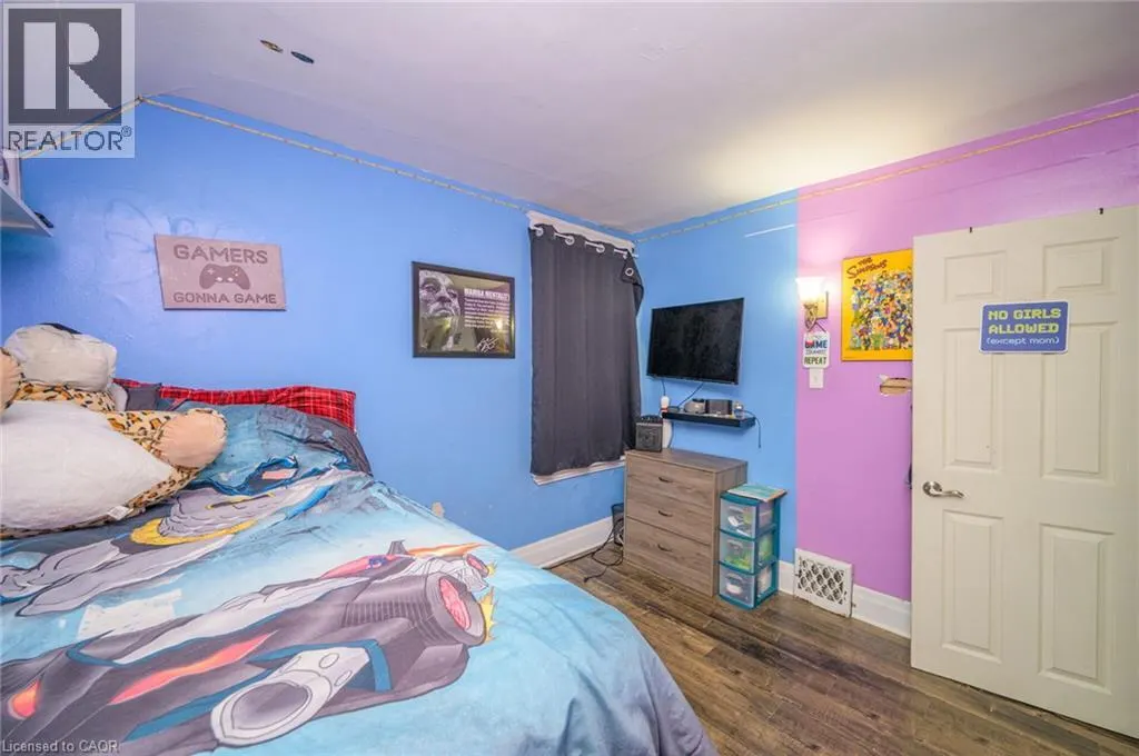 372 BEACH Road