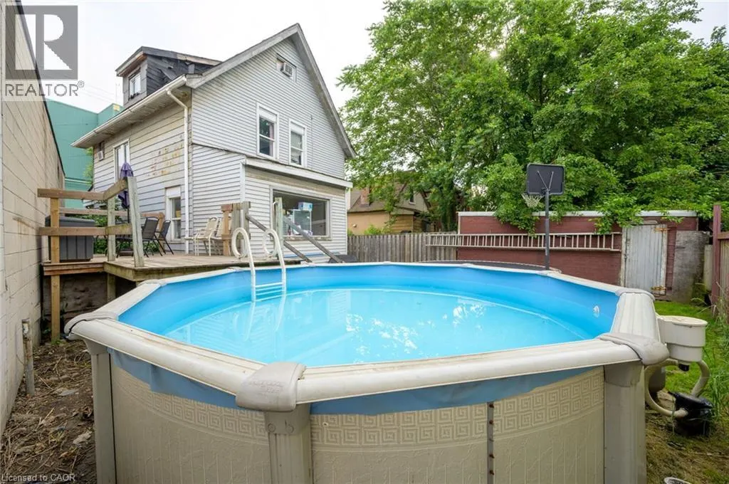372 BEACH Road