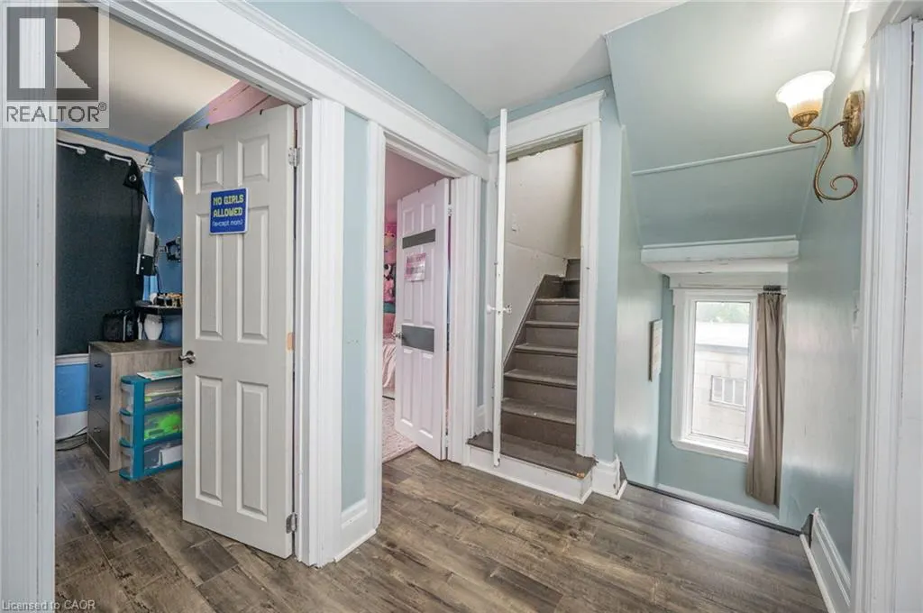 372 BEACH Road